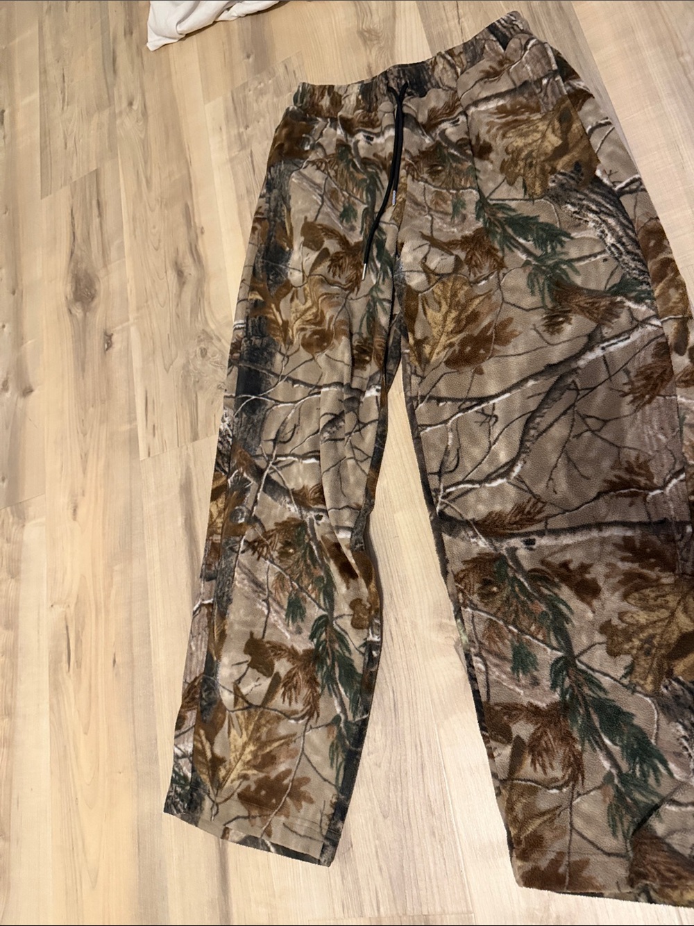size large Trinity camo mens fleece sweatpants